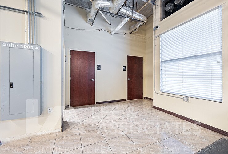 More Photos Of 685 S Ronald Reagan Blvd, Longwood Flex For Sale