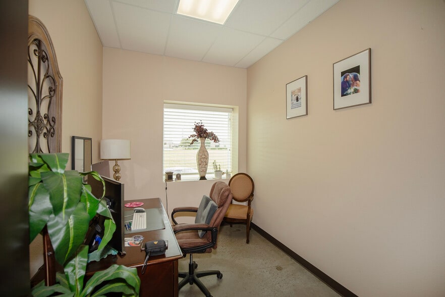 More Photos Of 1145 Butler Rd, League City Office For Sale
