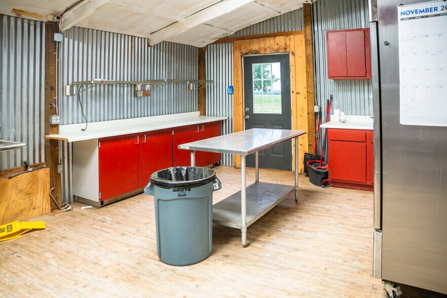 More Photos Of 1002 Old 66 Rd, Hydro Land For Sale