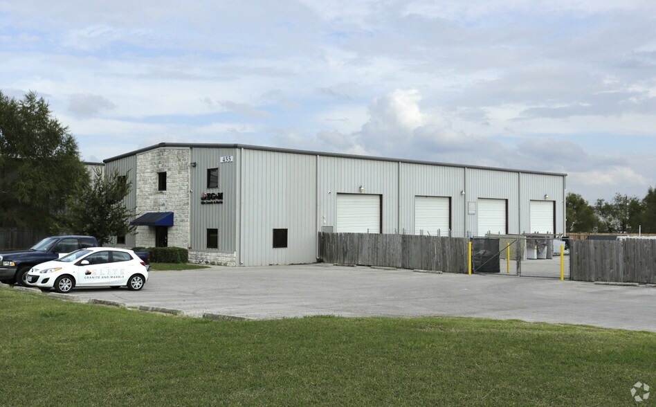 More Photos Of 455 Commercial Dr, Buda Warehouse For Sale