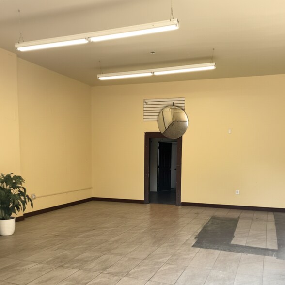 More Photos Of 4529-4533 S Vermont Ave, Los Angeles Storefront Retail Residential For Sale