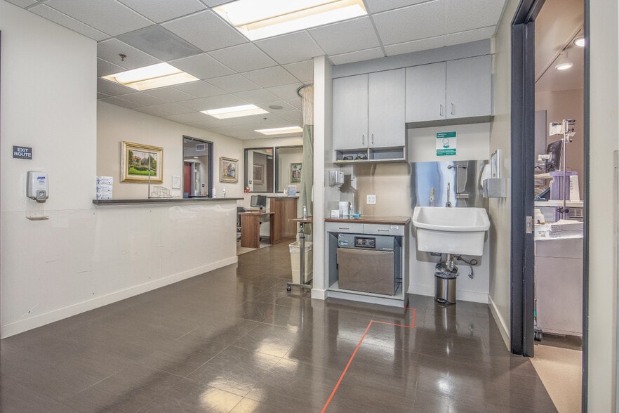 More Photos Of 113 Waterworks Way, Irvine Medical For Sale