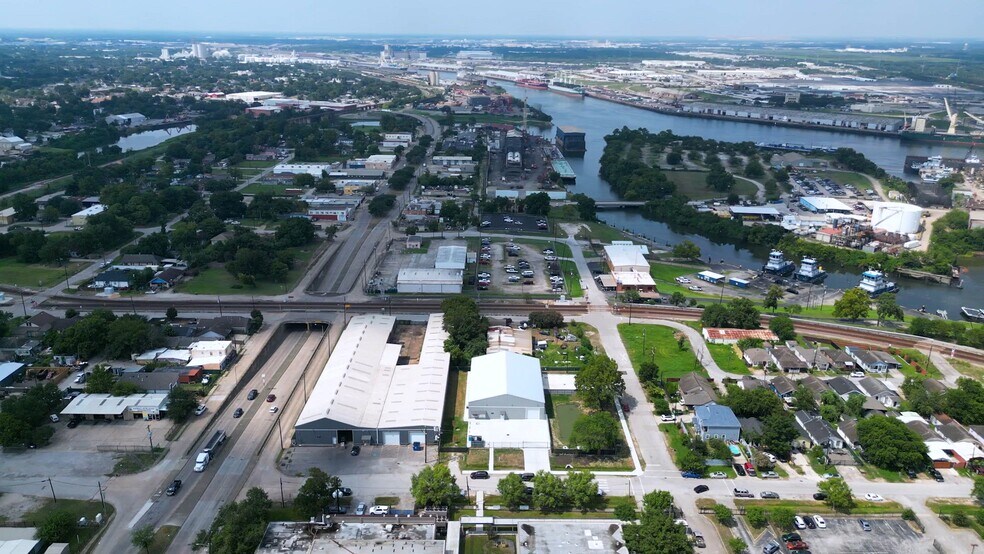 Primary Photo Of 8117 Magnolia St, Houston Warehouse For Lease