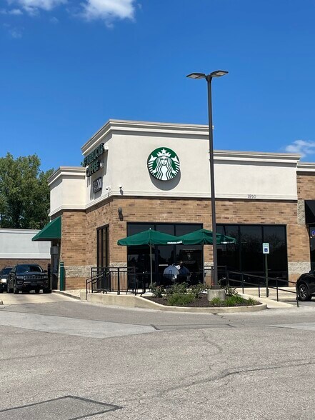 More Photos Of 1950 Kessler Boulevard West Dr, Indianapolis Storefront Retail Office For Sale
