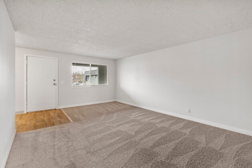 More Photos Of 1016 NE 86th St, Vancouver Multifamily For Sale