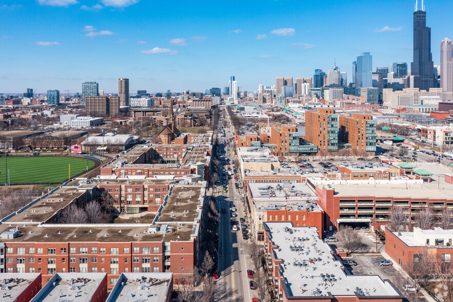 More Photos Of 1252-1322 S Halsted St, Chicago Unknown For Lease