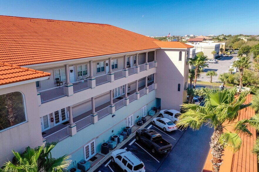 More Photos Of 4507 Furling Ln, Destin Loft Creative Space For Sale