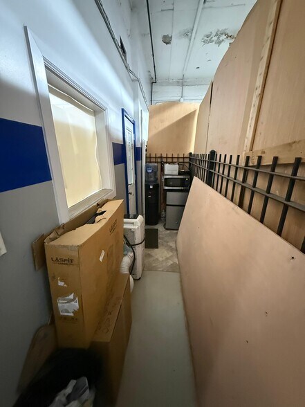 More Photos Of 45-35 39th St, Long Island City Warehouse For Lease
