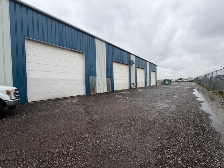 More Photos Of 8800 Venture Ave SE, Calgary Warehouse For Lease