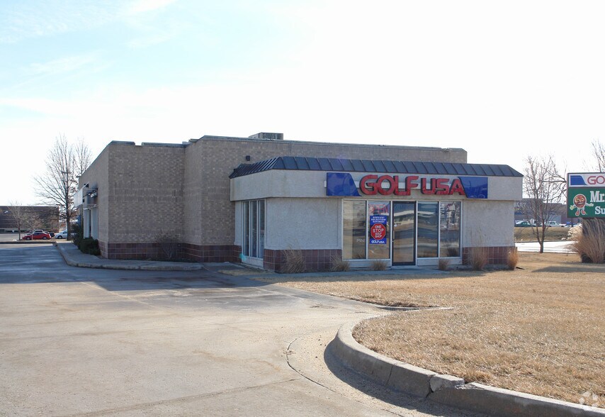 More Photos Of 3220 Iowa St, Lawrence Freestanding For Sale