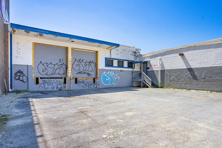 More Photos Of 300-308 Vine St NW, Washington Warehouse For Lease
