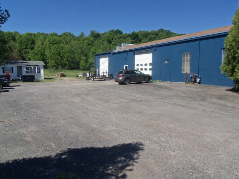 More Photos Of 7544 Rt-31, Lyons Auto Repair For Sale