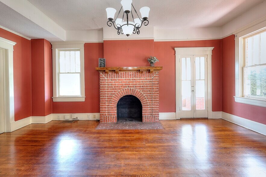 More Photos Of 338 N Broad St, Monroe Office Residential For Sale