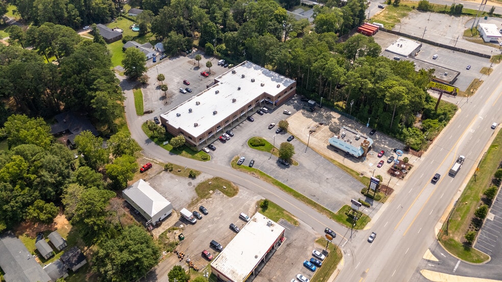 More Photos Of 123 Lawand Dr, Columbia Office Residential For Sale