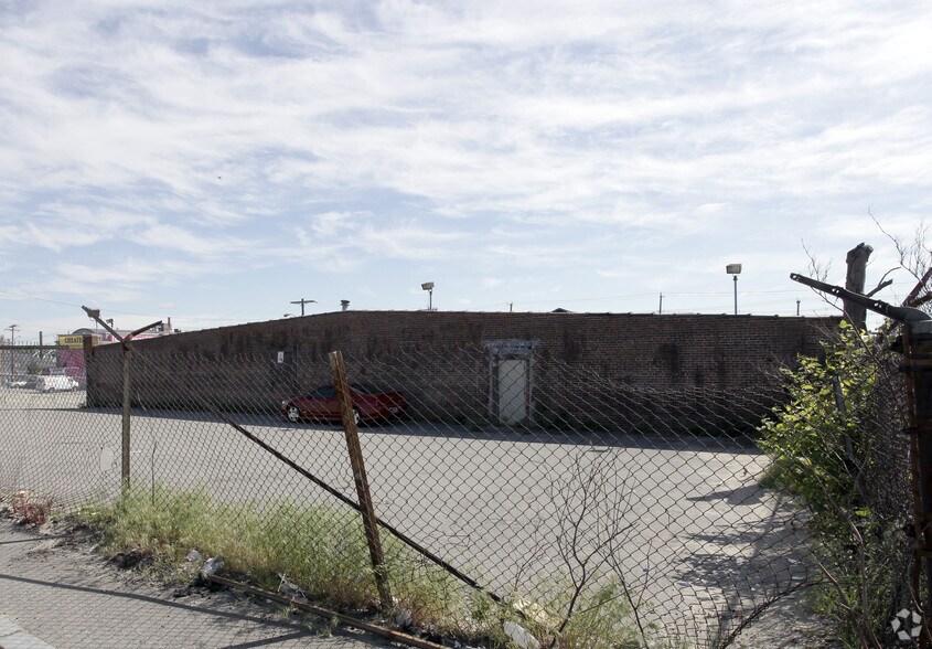 More Photos Of 257 Allens Ave, Providence Bar For Sale