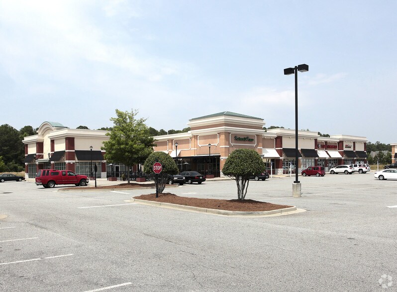 More Photos Of 840 S Glynn St, Fayetteville Unknown For Lease