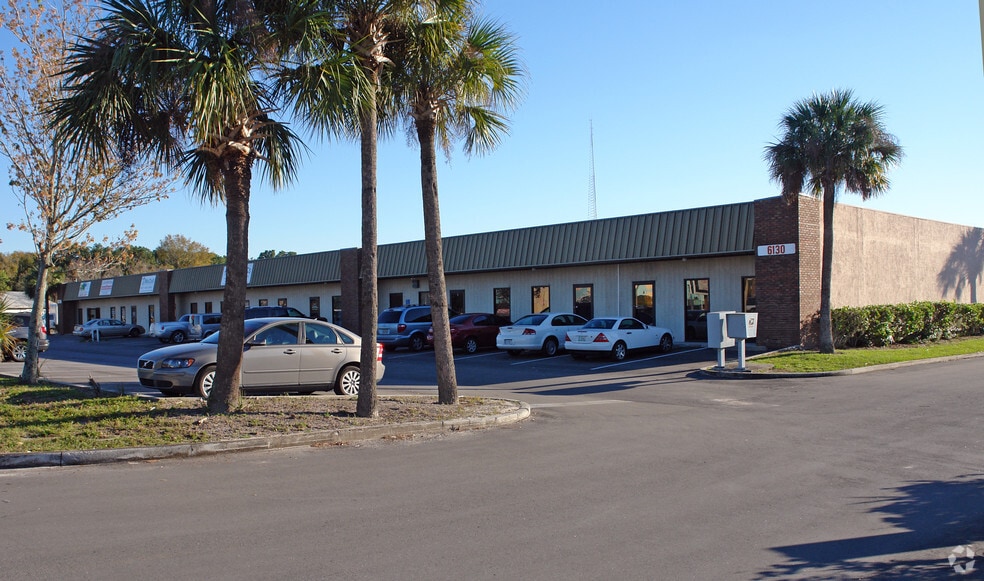 More Photos Of 6140 Edgewater Dr, Orlando Unknown For Lease