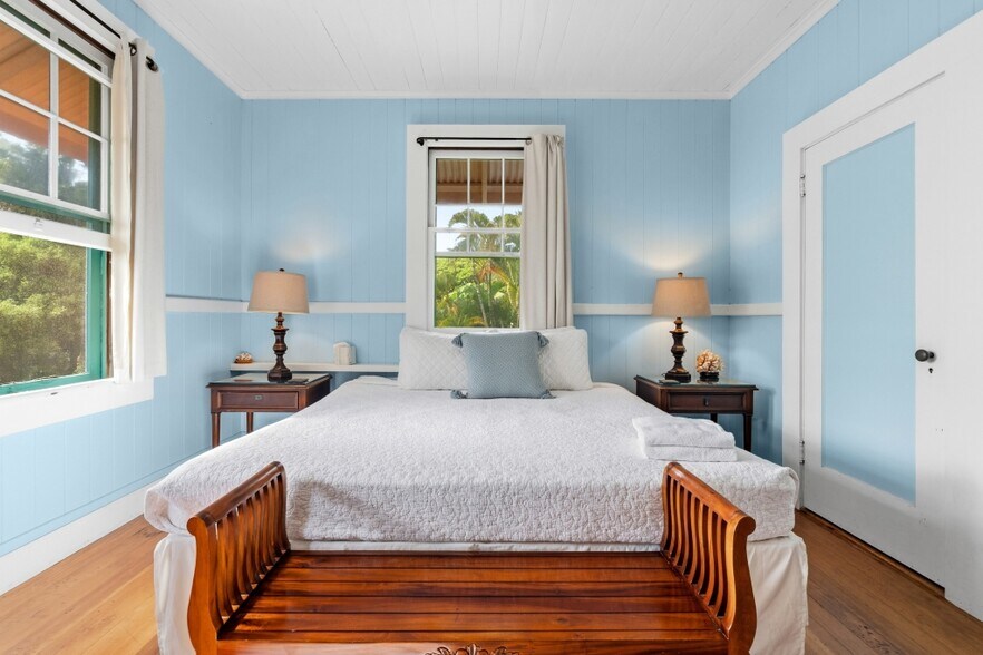 More Photos Of 1896 Kalanianaole St, Hilo Hospitality For Sale