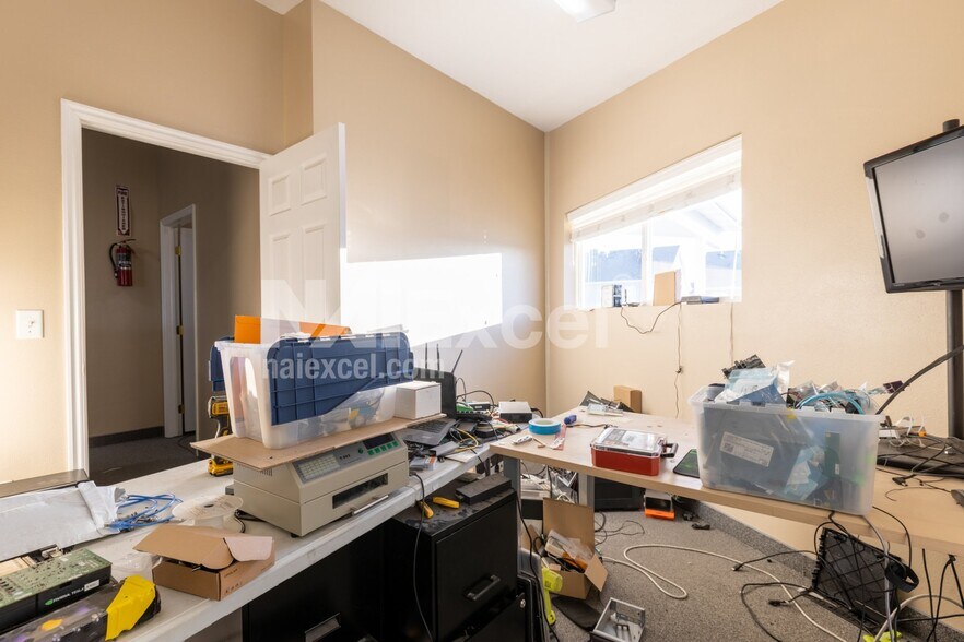 More Photos Of 260 DL Sargent Rd, Cedar City Warehouse For Sale