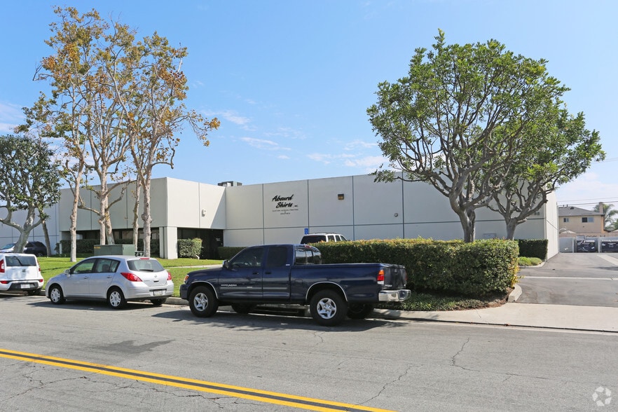 More Photos Of 16752-16782 Burke Ln, Huntington Beach Light Manufacturing For Lease