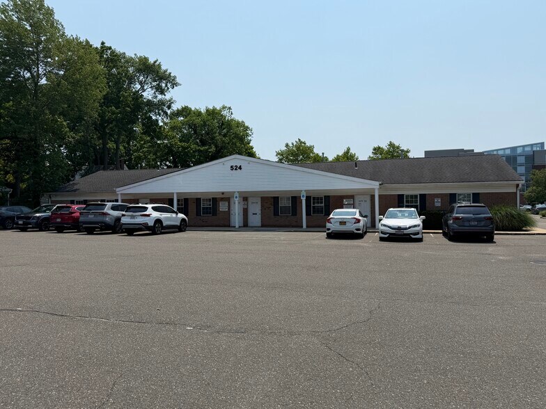 More Photos Of 524 E Main St, Riverhead Office For Lease