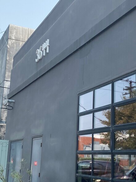 More Photos Of 3644 Eastham Dr, Culver City Loft Creative Space For Lease