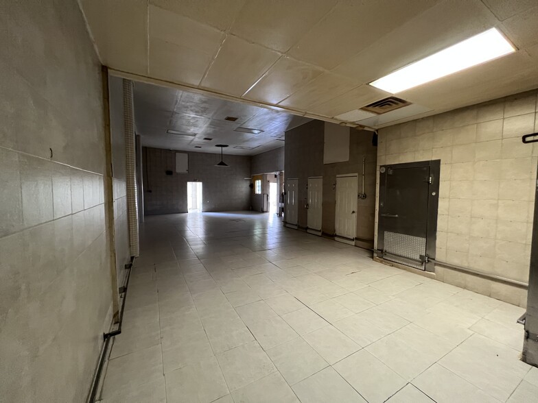 More Photos Of 1537-1541 Center ave, Dos Palos General Retail For Sale