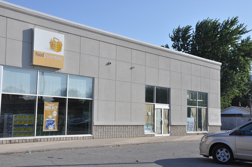 More Photos Of 5050 Tecumseh Rd E, Windsor Unknown For Lease