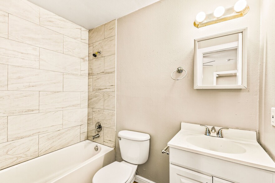 More Photos Of 4915 Reiger Ave, Dallas Apartments For Sale