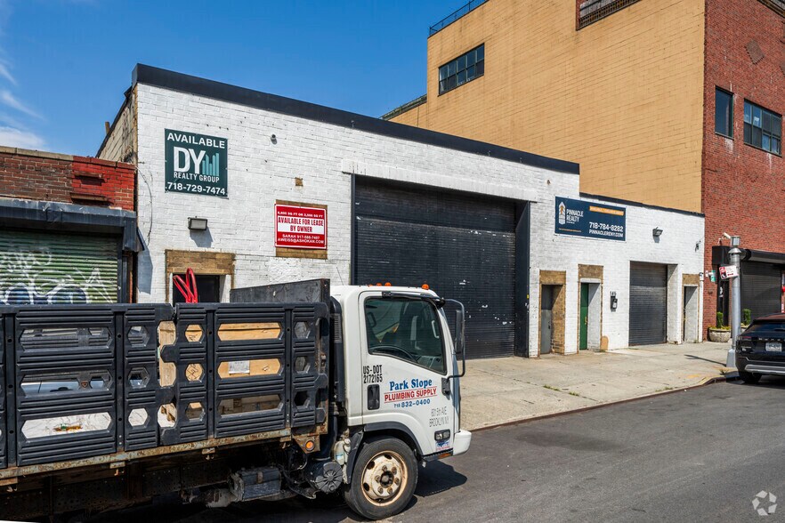 More Photos Of 143 12th St, Brooklyn Warehouse For Lease