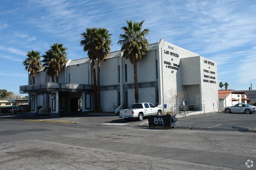 More Photos Of 844 E Sahara Ave, Las Vegas Loft Creative Space For Lease