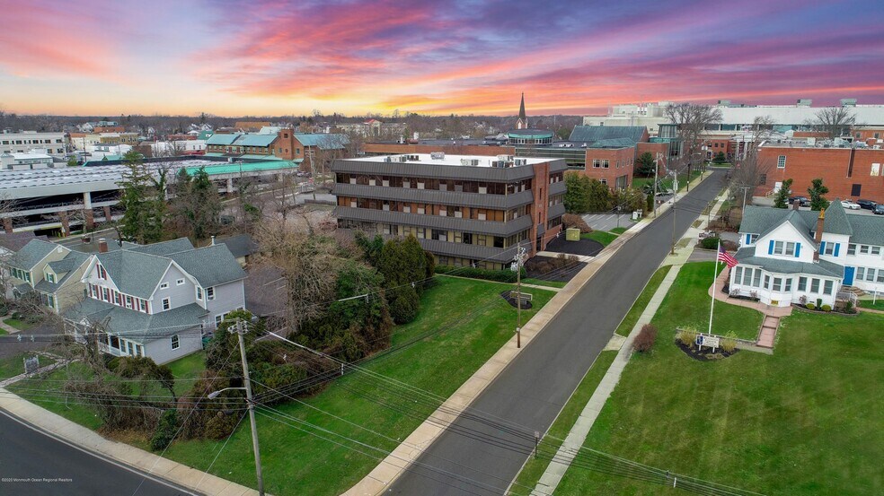 More Photos Of 10 Allen St, Toms River Office For Sale