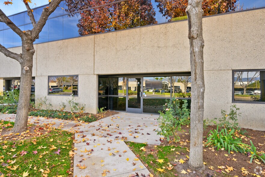More Photos Of 25809 Business Center Dr, Redlands Industrial For Lease