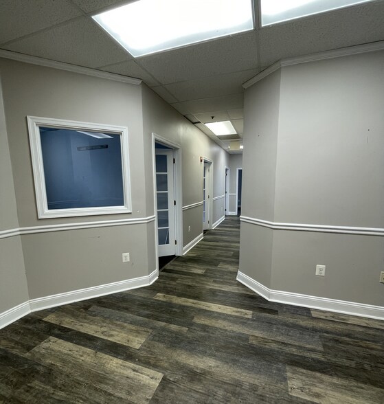 More Photos Of 1302 Cronson Blvd, Crofton Office For Sale