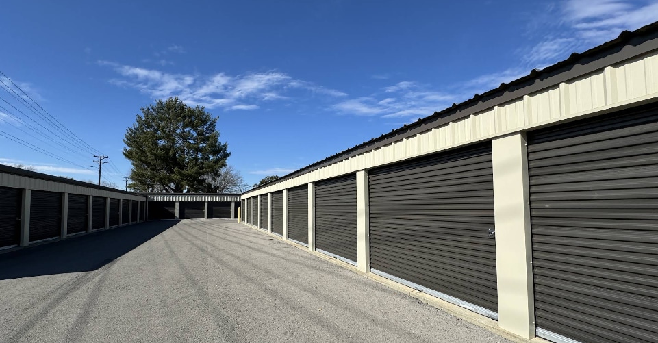 More Photos Of 633 Sneed Blvd, Lafayette Self Storage For Sale