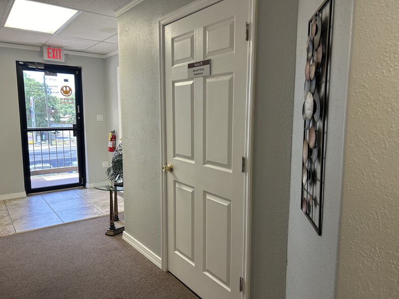 More Photos Of 4707 W Gandy Blvd, Tampa Storefront Retail Office For Lease
