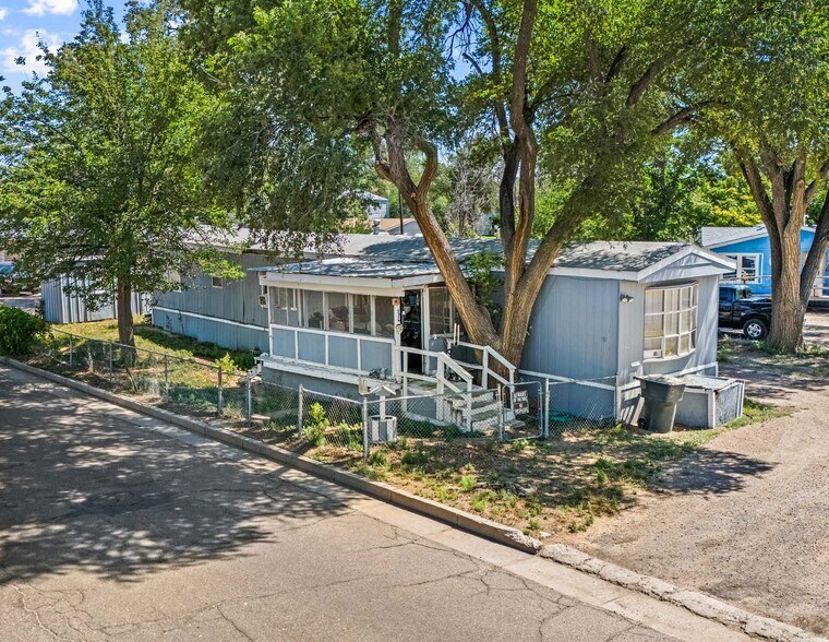 Primary Photo Of 1001 S 1st St, Lamar Manufactured Housing Mobile Home Park For Sale