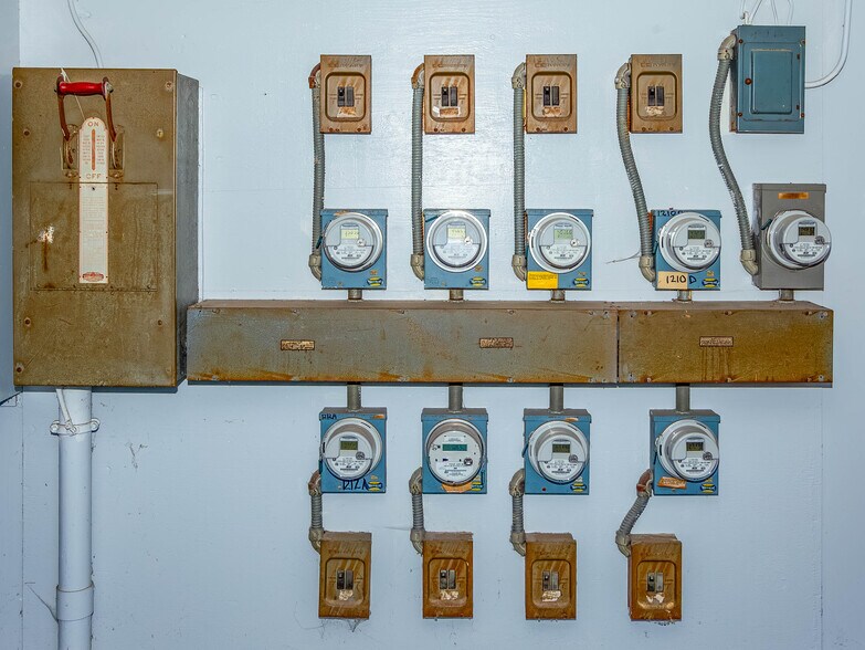 More Photos Of 1214 Walker Ave, Baltimore Apartments For Sale