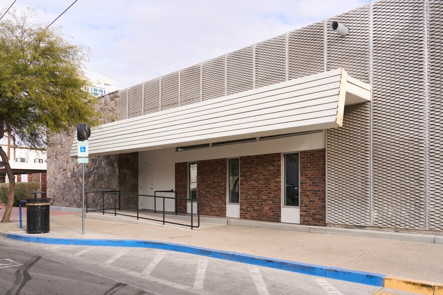 More Photos Of 1025 S 1st St, Las Vegas Storefront Retail Office For Lease