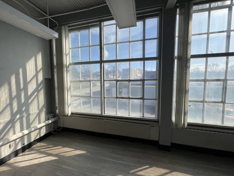 More Photos Of 100 Barber Ave, Worcester Office For Sale