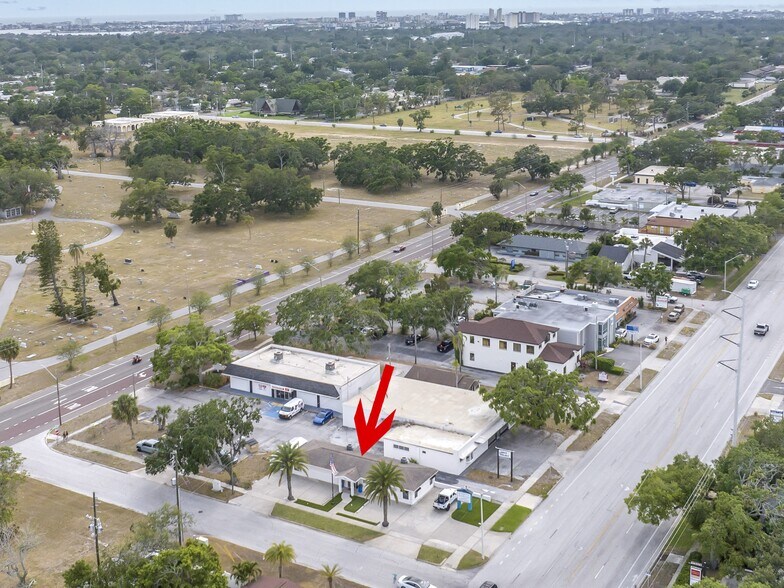 More Photos Of 5500 Central Ave, Saint Petersburg Office Residential For Sale