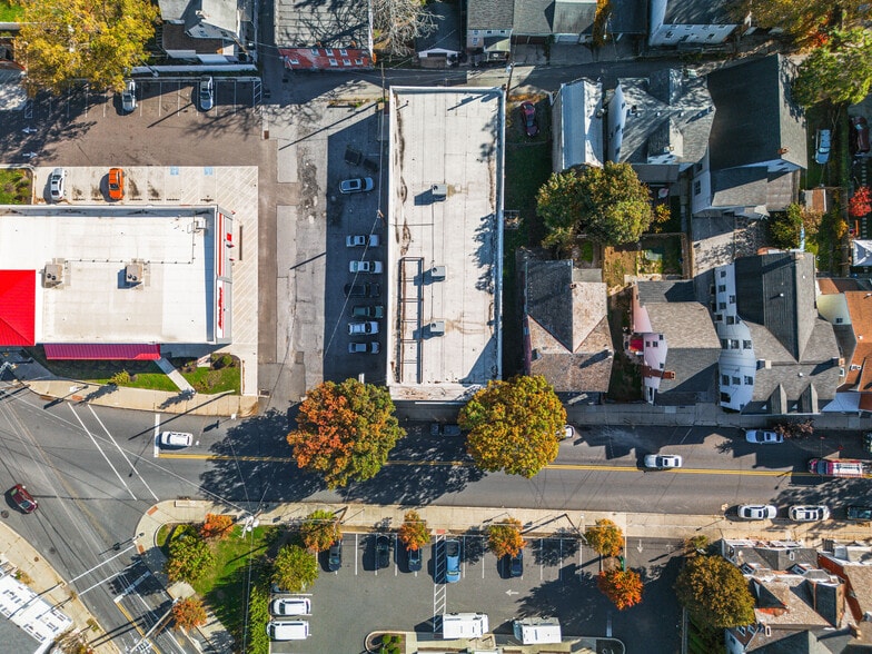 More Photos Of 509 Wyandotte St, Bethlehem General Retail For Lease