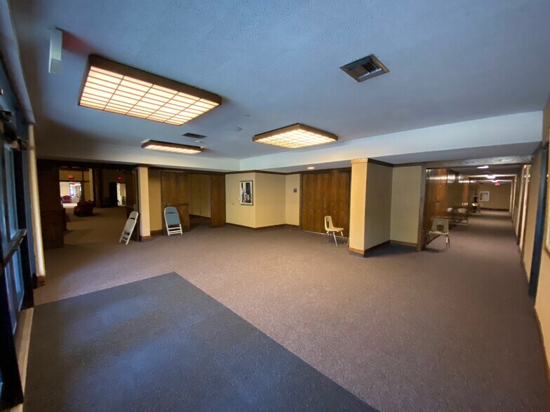More Photos Of 7045 Farralone Ave, Canoga Park Religious Facility For Sale