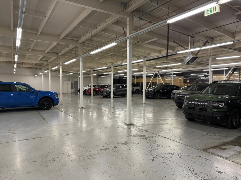 More Photos Of 296 27th St, Oakland Freestanding For Lease