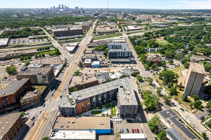 More Photos Of 2375 W University Ave, Saint Paul Office For Sale