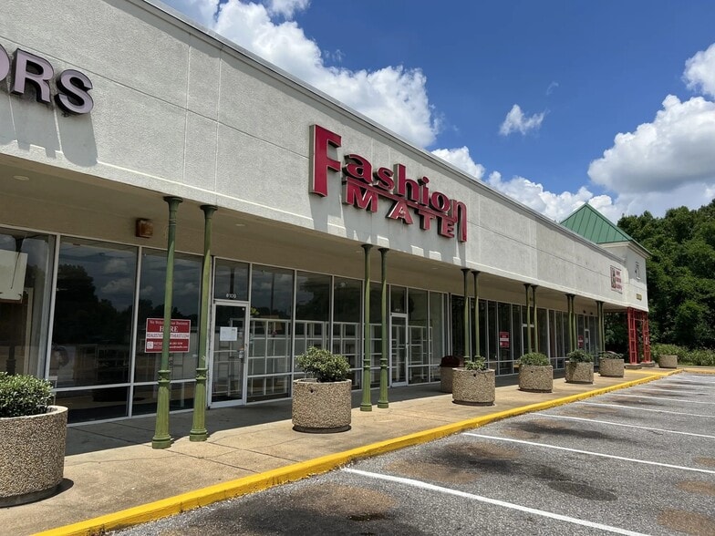 More Photos Of 3188-3318 W Northside Dr, Jackson Storefront For Sale