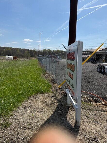 More Photos Of 4881 Pittsburgh Rd, Harrisville Light Distribution For Sale