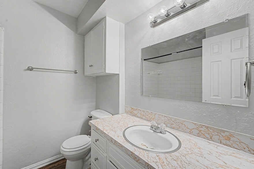 More Photos Of 6330 E 7th St, Tulsa Apartments For Sale