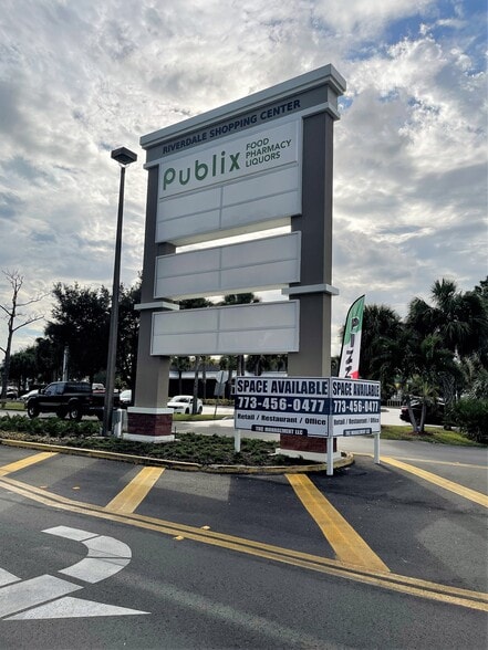 More Photos Of 14561 Palm Beach Blvd, Fort Myers General Retail For Lease