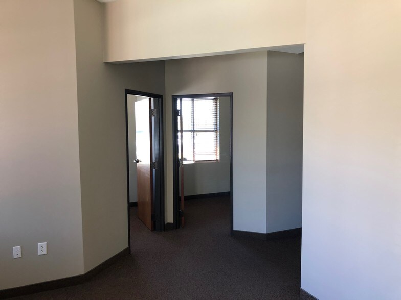 More Photos Of 2384 North Highway 287, Mansfield Office For Lease